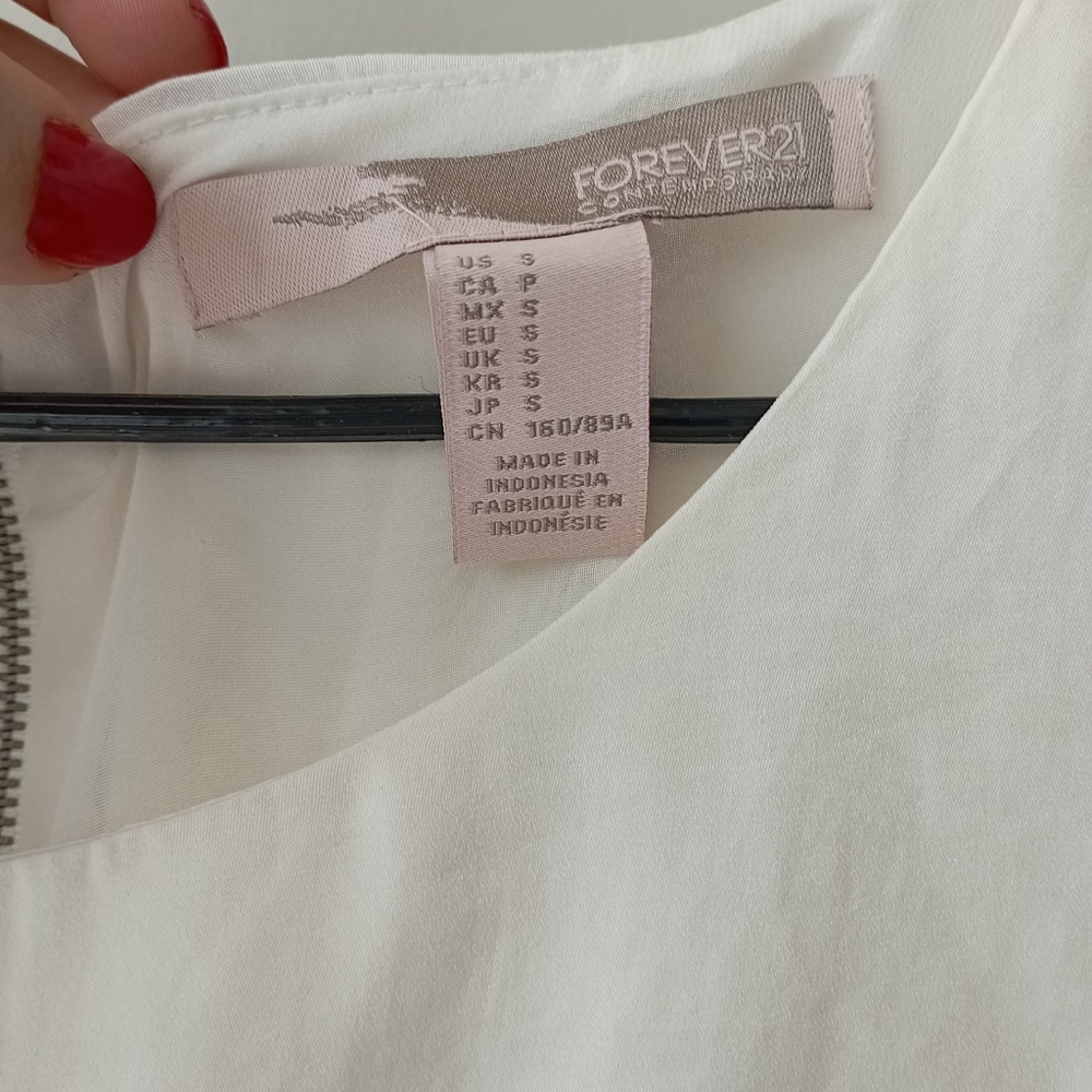Forever 21 Silk Summer Top - Picture 6 of 9